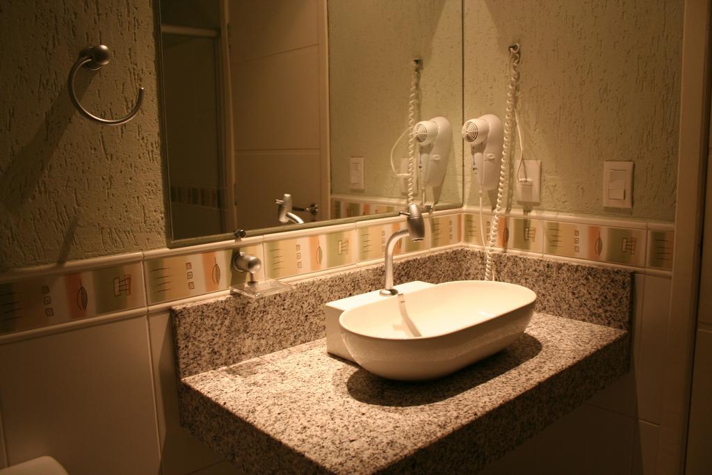 Top'S Motel (Adults Only) Jacarei Room photo